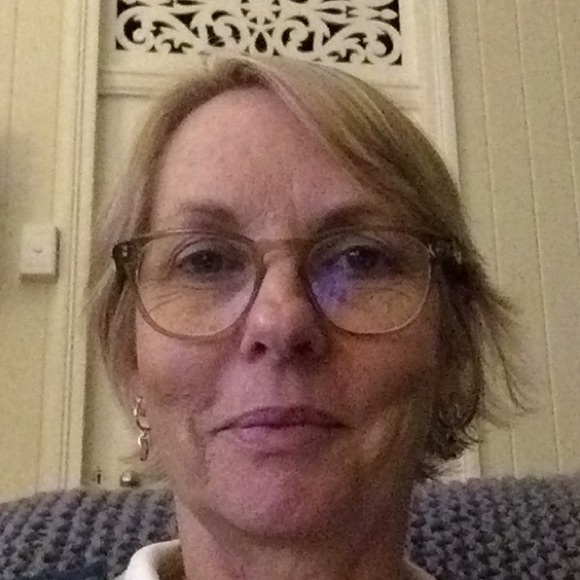 Meet your Posher, Sharon - Picture 1 of 1